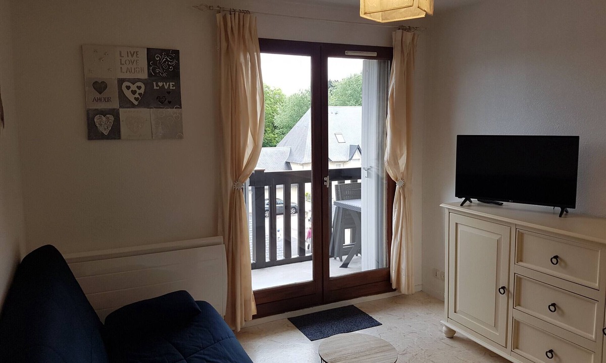 Cabourg Apartment | Charming 2-Room Apartment Near Beach & Downtown Cabourg