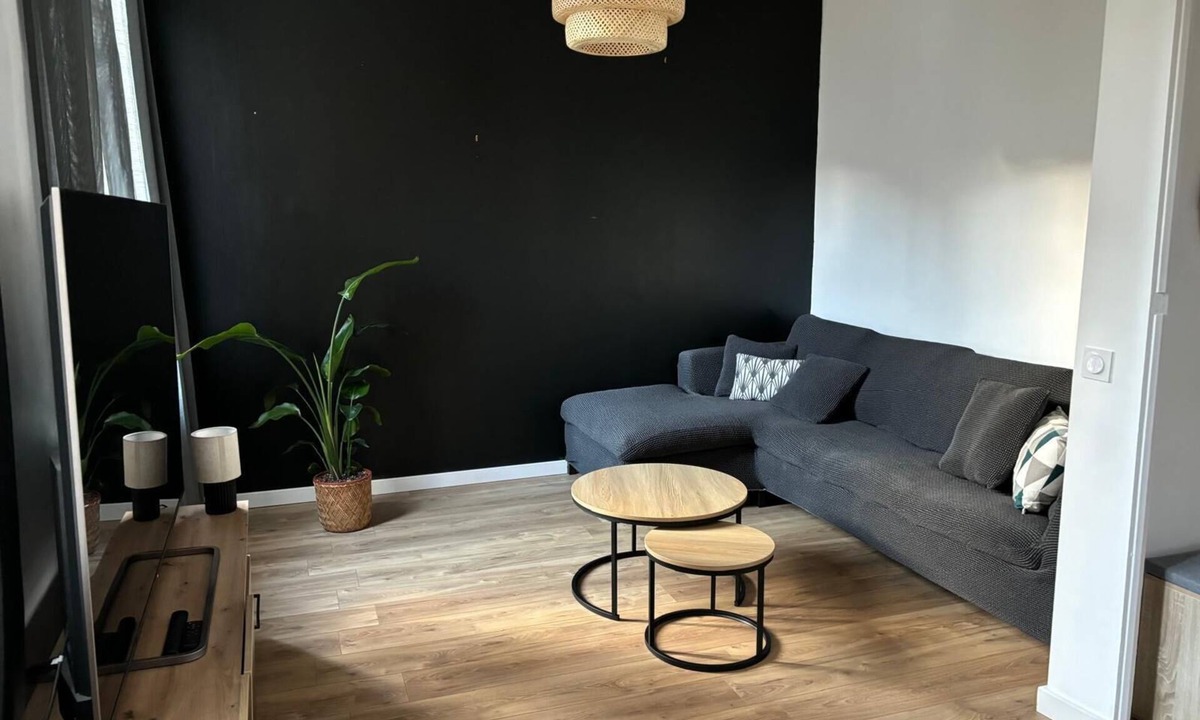 Gambetta Apartment | Charming 2-room apartment of 50m2 in the center of Nice with terrace of 10m2 in a quiet area.