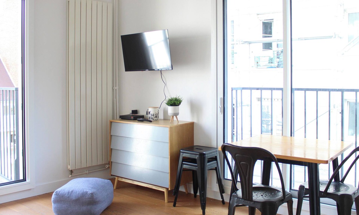 Clignancourt Apartment | Charming 23 m² studio with balcony - Sacré Coeur