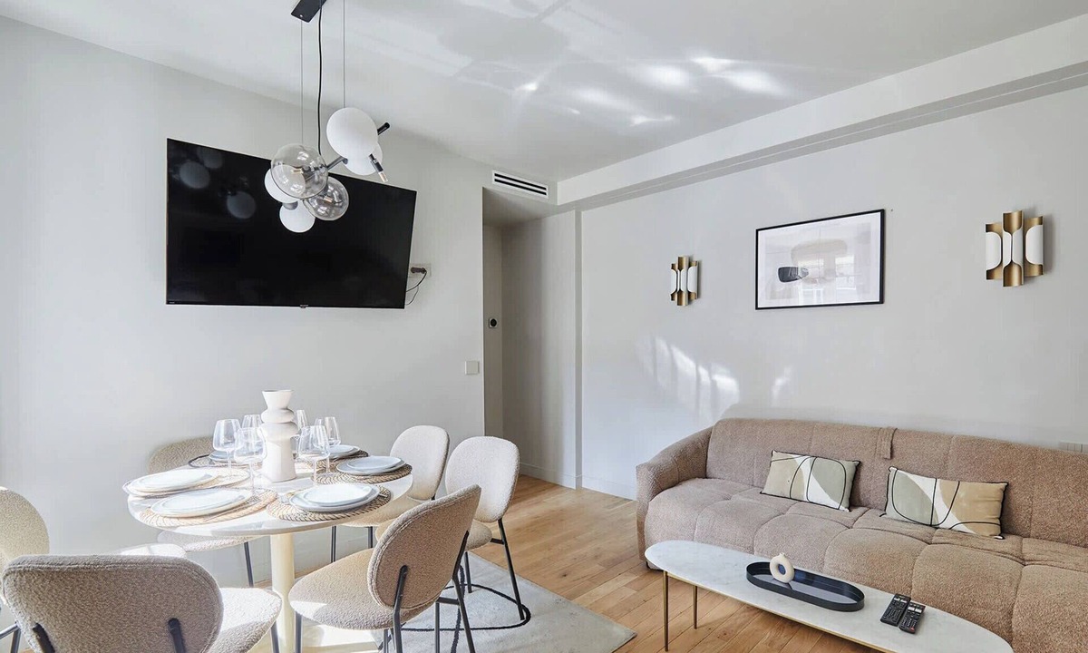 Bercy Apartment | Charming 2BDR AC Le Marais Centre de Paris