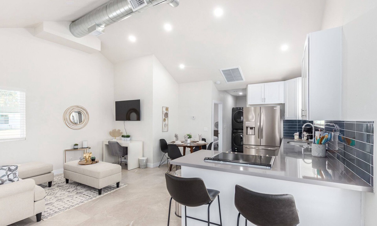 Coronado House | Charming 2BR Home in Phoenix's Historic Dayton Coronado District.