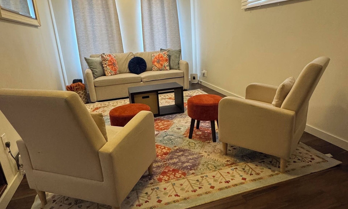 Snow Heights House | Charming 2BR Home with Backyard + Fast WiFi Sleeps 6