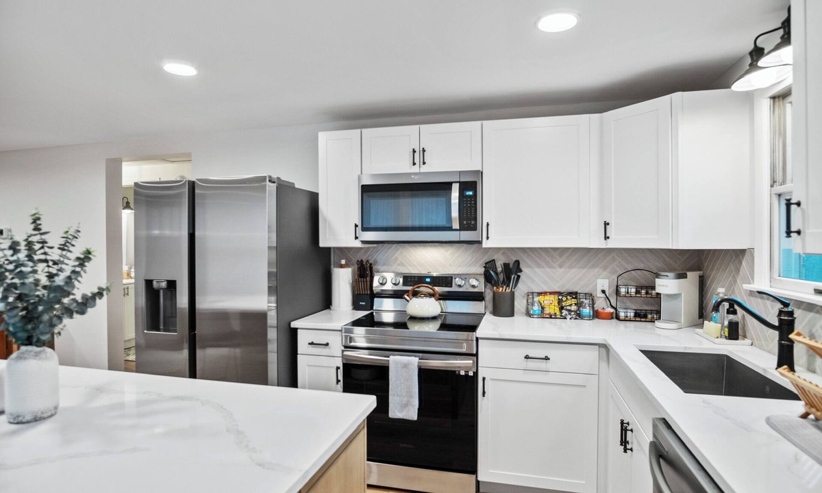 Carlisle House | Charming 2BR Near Fairgrounds and War College!