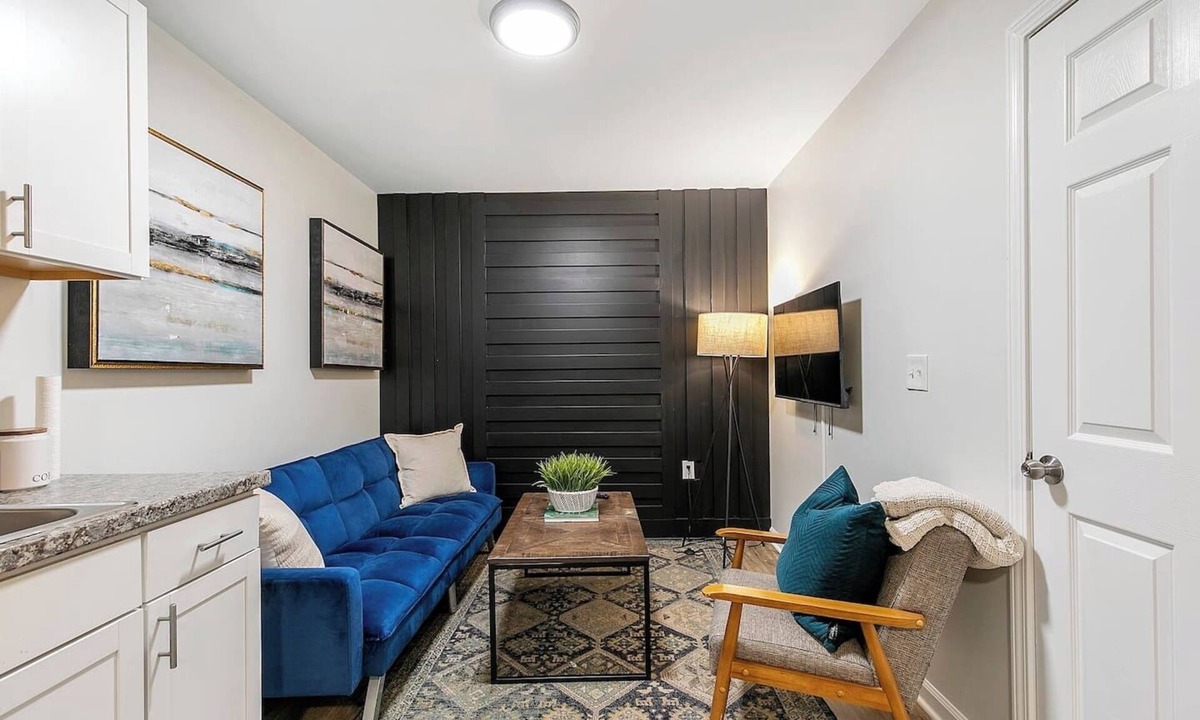 Clarkdale Apartment | Charming 2BR Retreat-Free Parking