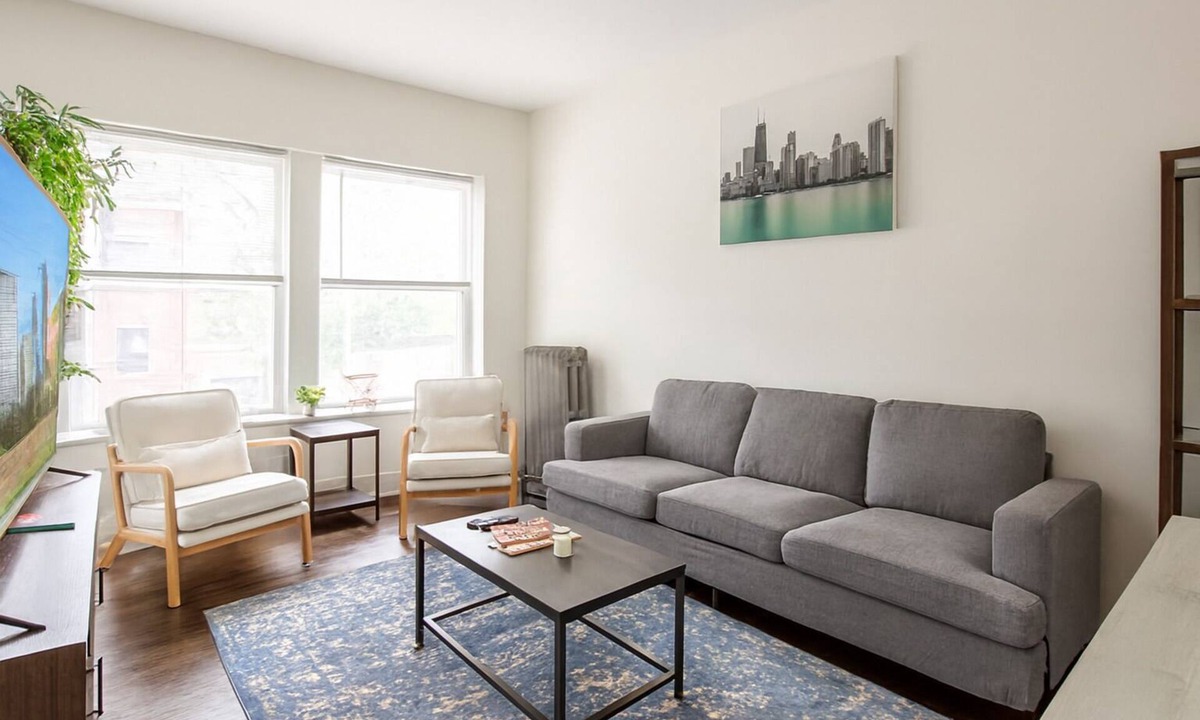 Albany Park Apartment | Charming 2BR Stay Ideal for Long or Short Visits