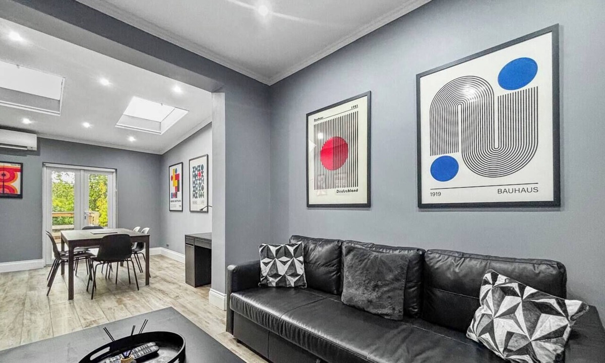 Hendon Apartment | Charming 2BR with a huge Garden