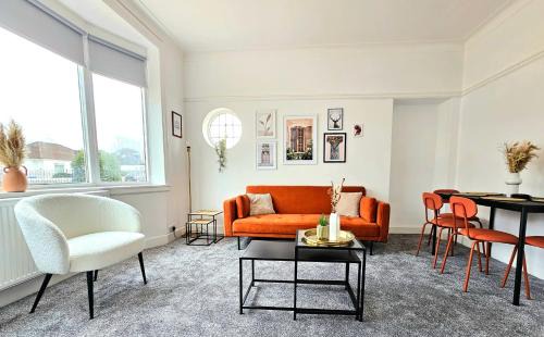 Glasgow House | Charming 3-Bed Oasis-free parking