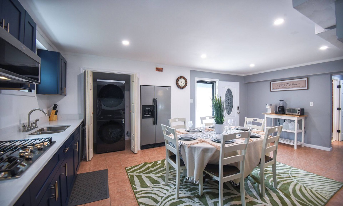 Northeast Virginia Beach House | Charming 3-bedroom with Luxury Bathroom and Designated Office Space