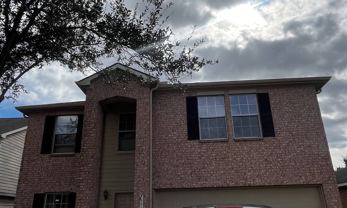 Stafford House | Charming 3-bedroom house in Missouri City with WiFi access