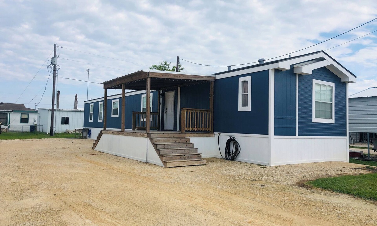 Port O Connor House | Charming 3-bedroom mobile home with AC, WiFi in Port O'Connor.