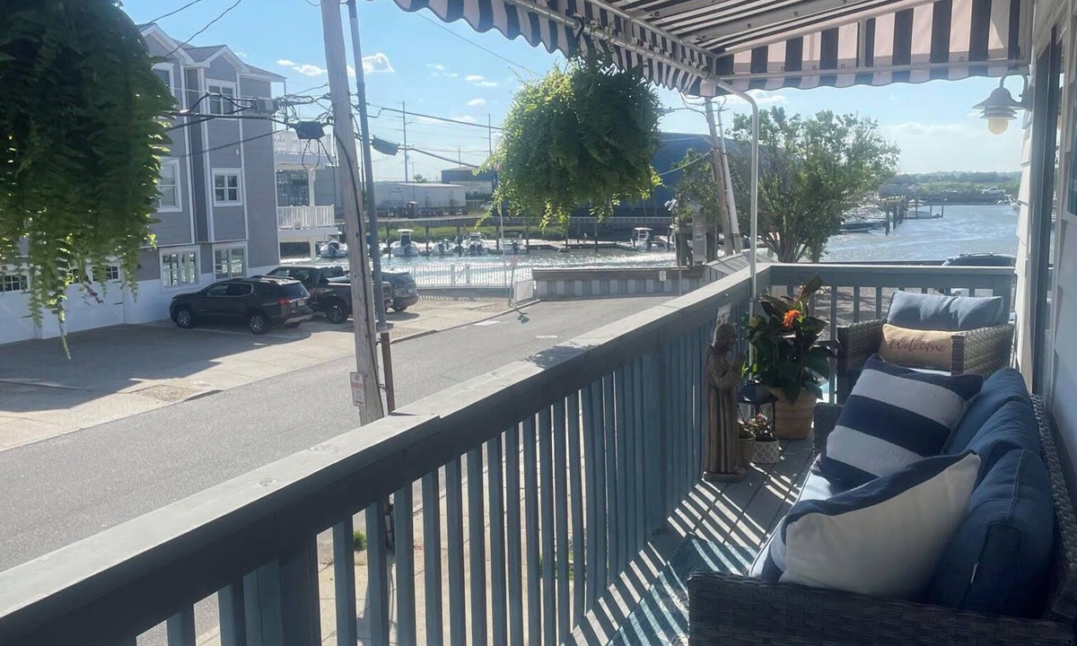 Sea Isle City Condo | Charming 3-bedroom condo w/Central Air in Sea Isle City
