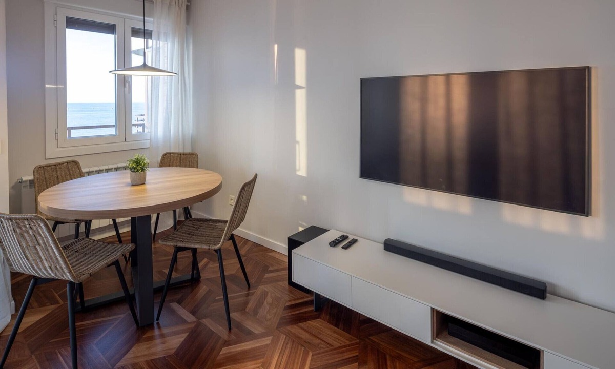 Zarautz Apartment | Charming 3-bedroom apartment in Zarautz, close to the beach