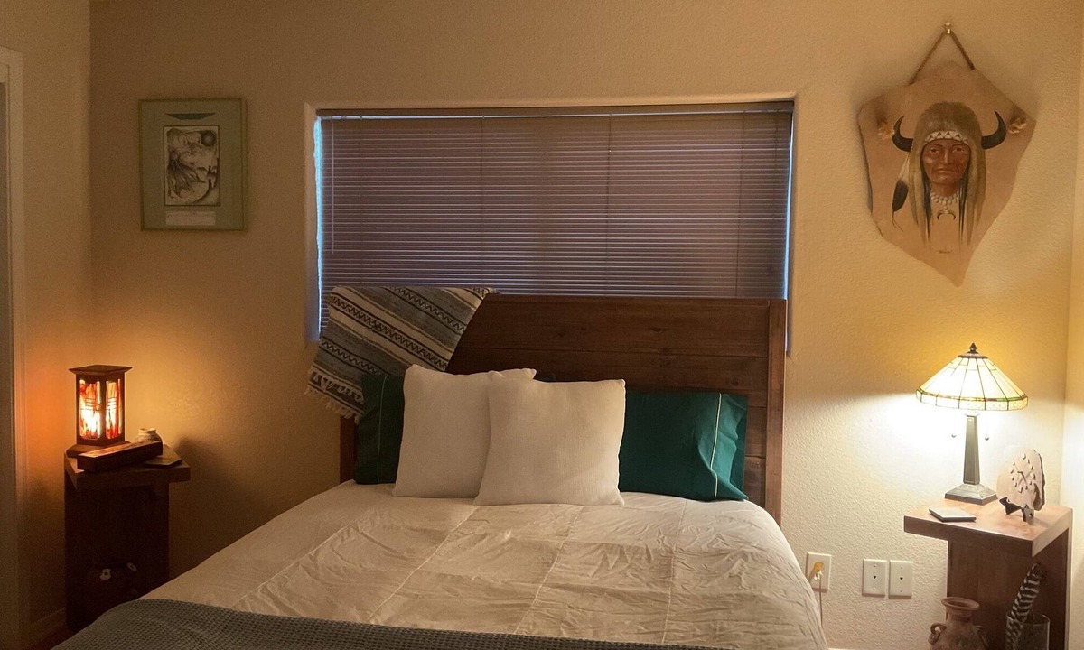 Elgin Bed & Breakfast | Charming 3-bedroom B&B with pool and jacuzzi in Enchanting Elgin