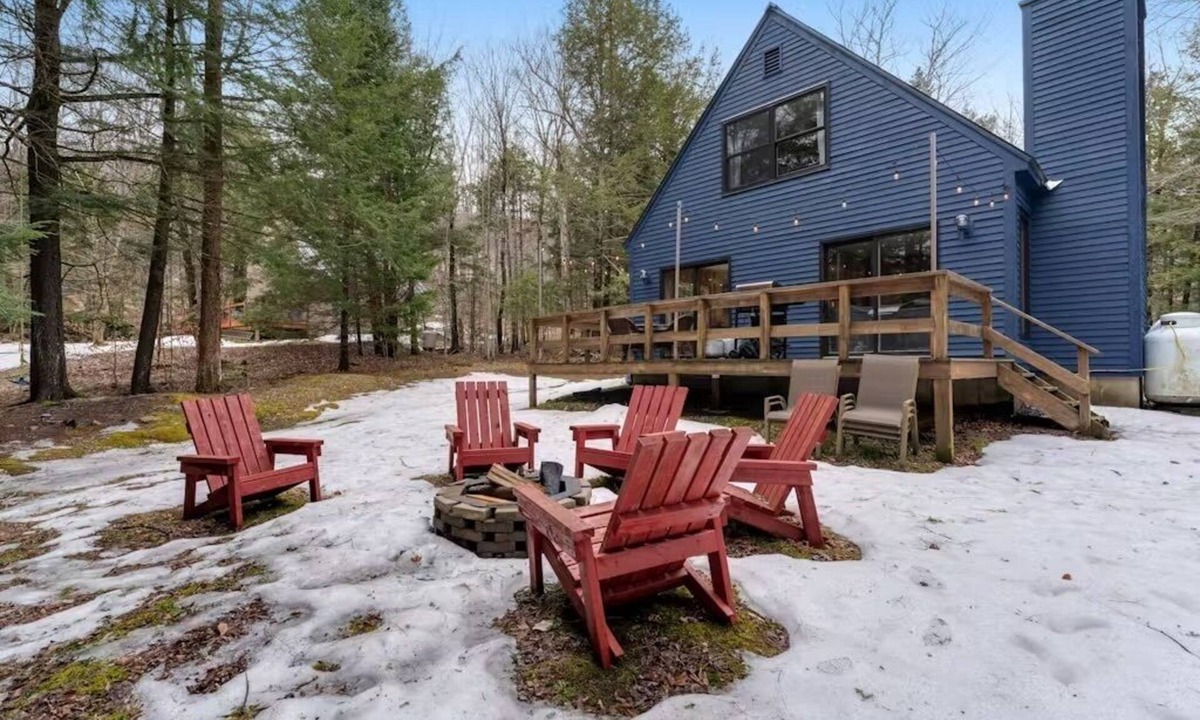 Wilmington Cabin | Charming 3-bedroom cabin w/fire place