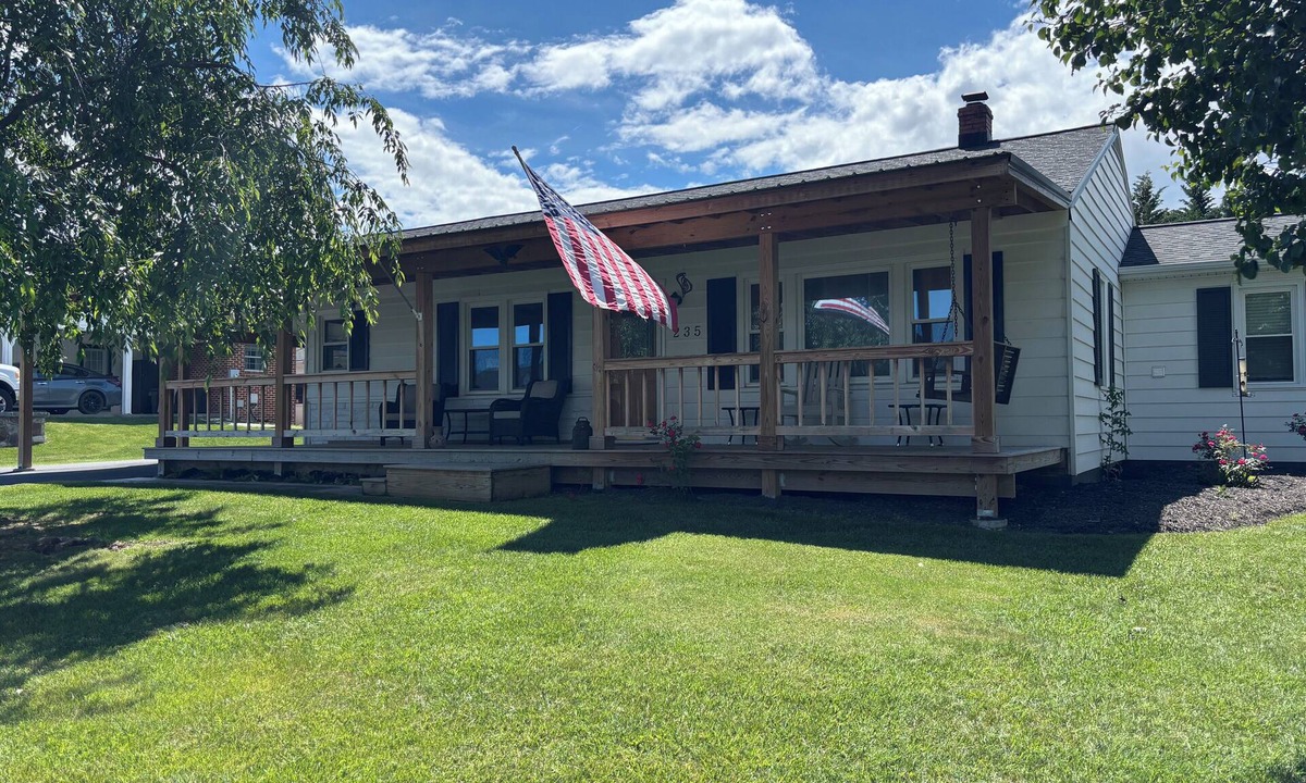 Harrisonburg House | Charming 3-bedroom Country Porch Home with AC, WiFi in Welcoming Town of Dayton