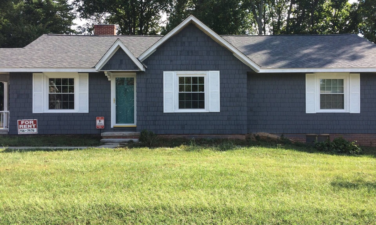 Mount Airy House | Charming 3-bedroom house w/WiFi & AC in wonderful Mount Airy aka Mayberry RFD
