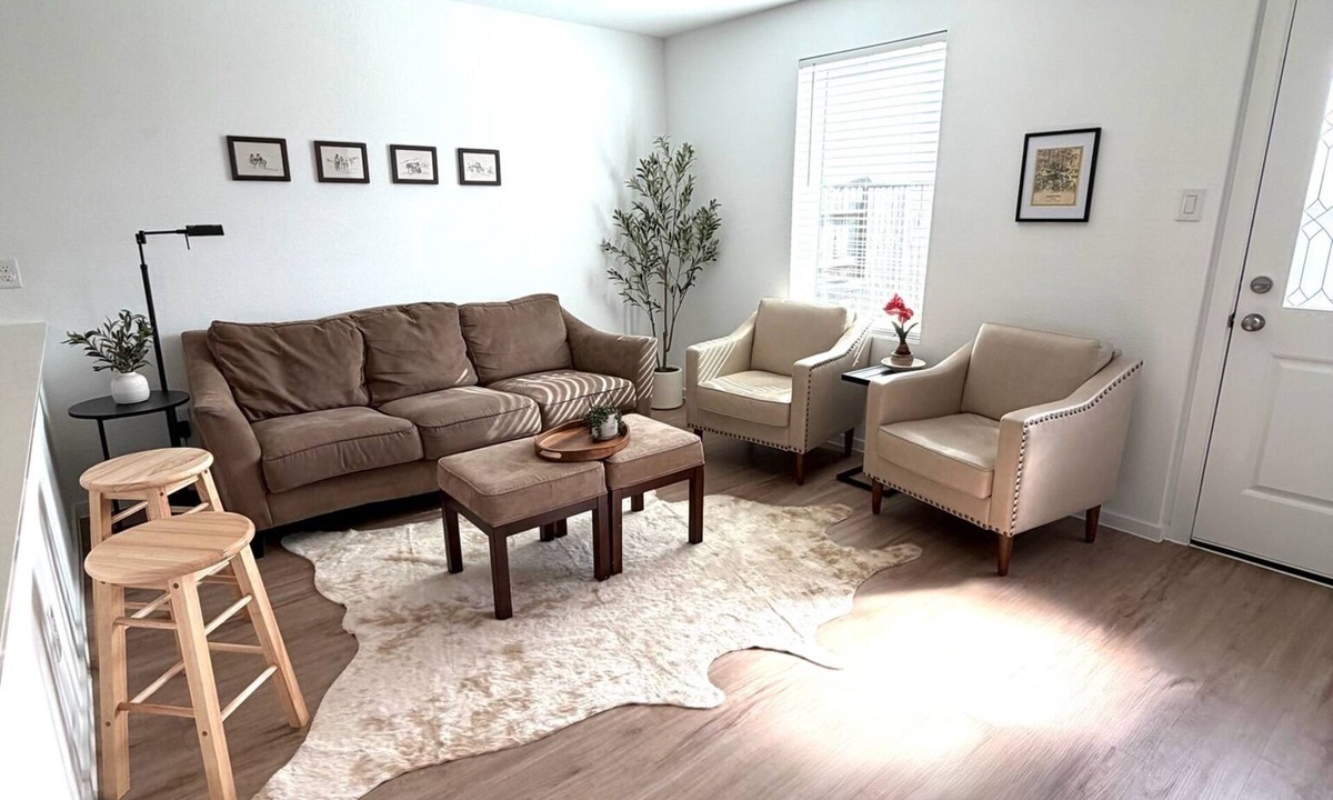 New Caney House | Charming 3-bedroom house in peaceful New Caney with full kitchen and laundry