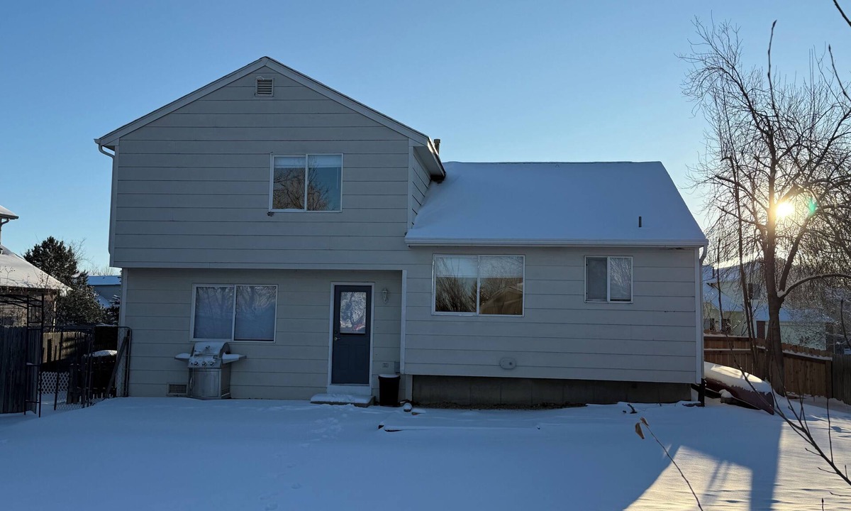 Longmont House | Charming 3-bedroom house in delightful Longmont with WiFi, AC