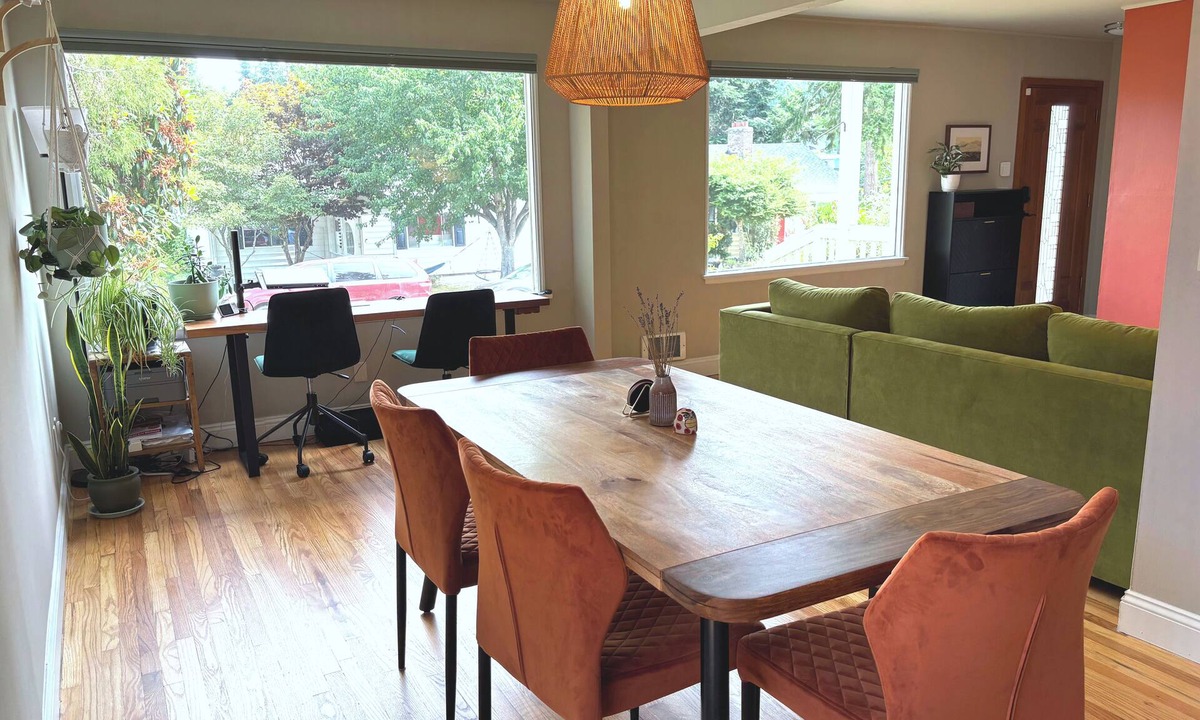 Ravenna House | Charming 3-bedroom house with AC in Seattle