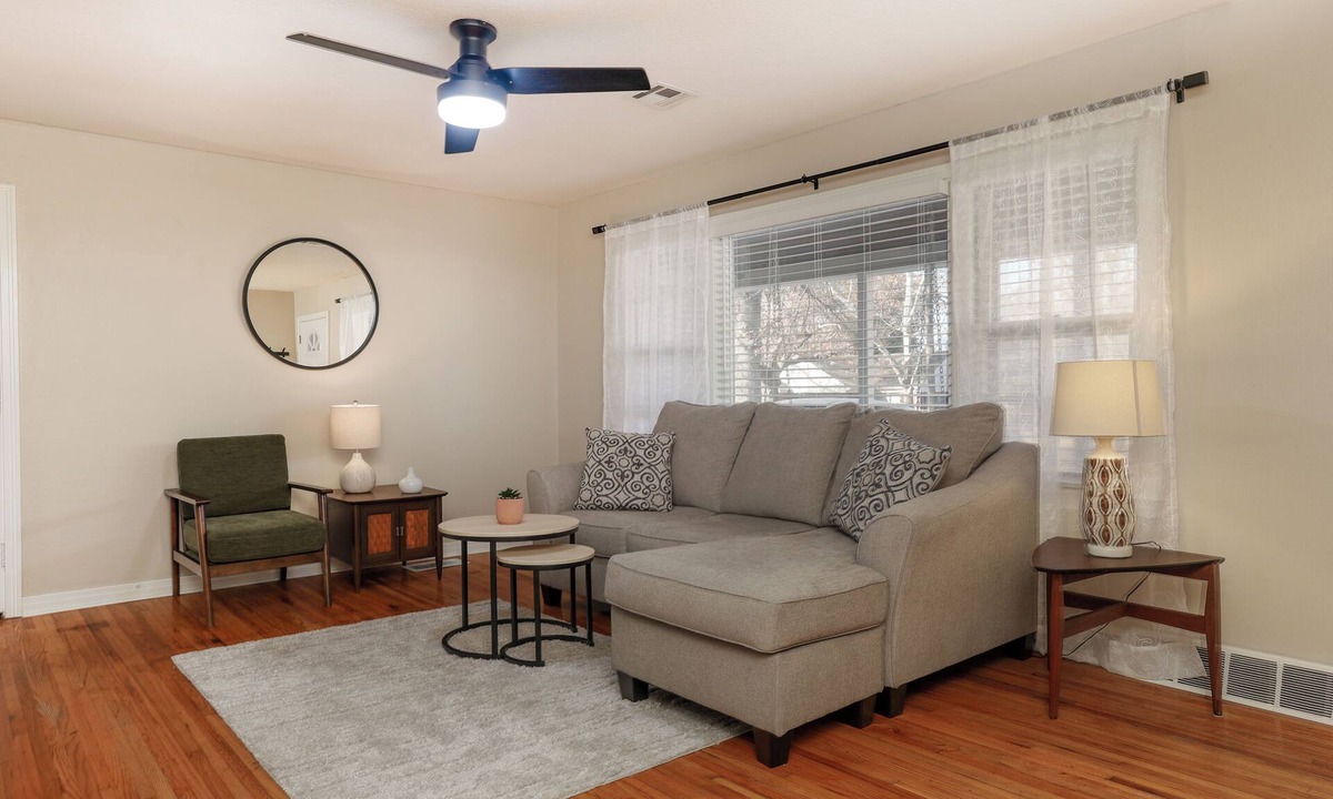 Wichita House | Charming 3-bedroom house in quiet neighborhood