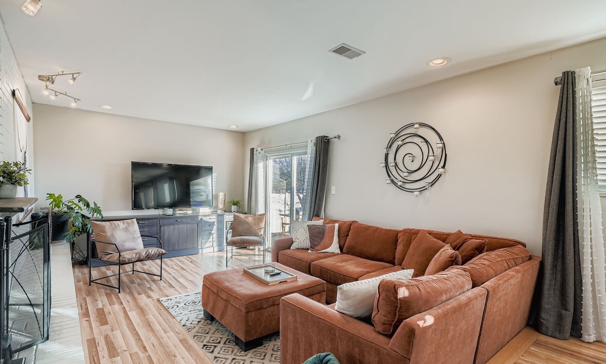 Allendale Area House | Charming 3-bedroom house in lovely Arvada