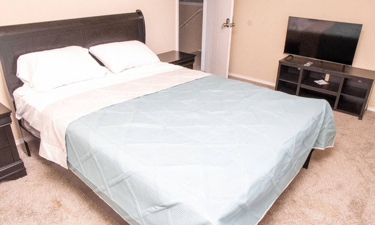 Forney House | Charming 3-bedroom house in Forney with AC, Free Parking and WiFi