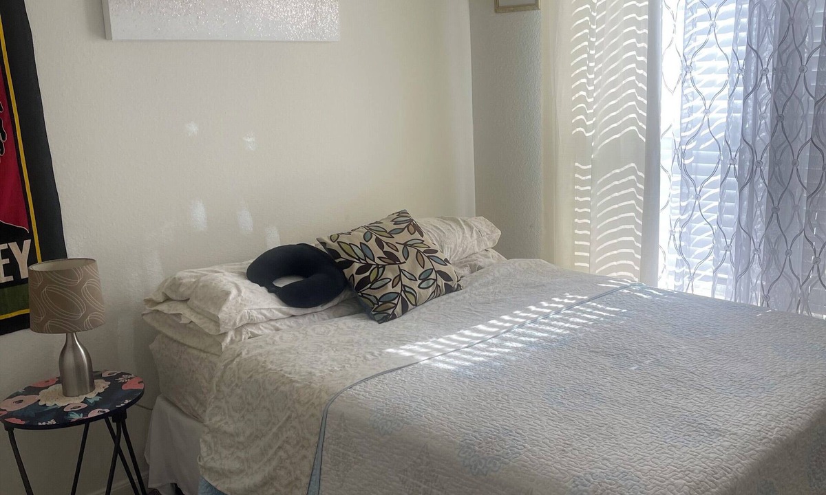 Rosston House | Charming 3-bedroom house with WiFi, AC in pleasant Ponder