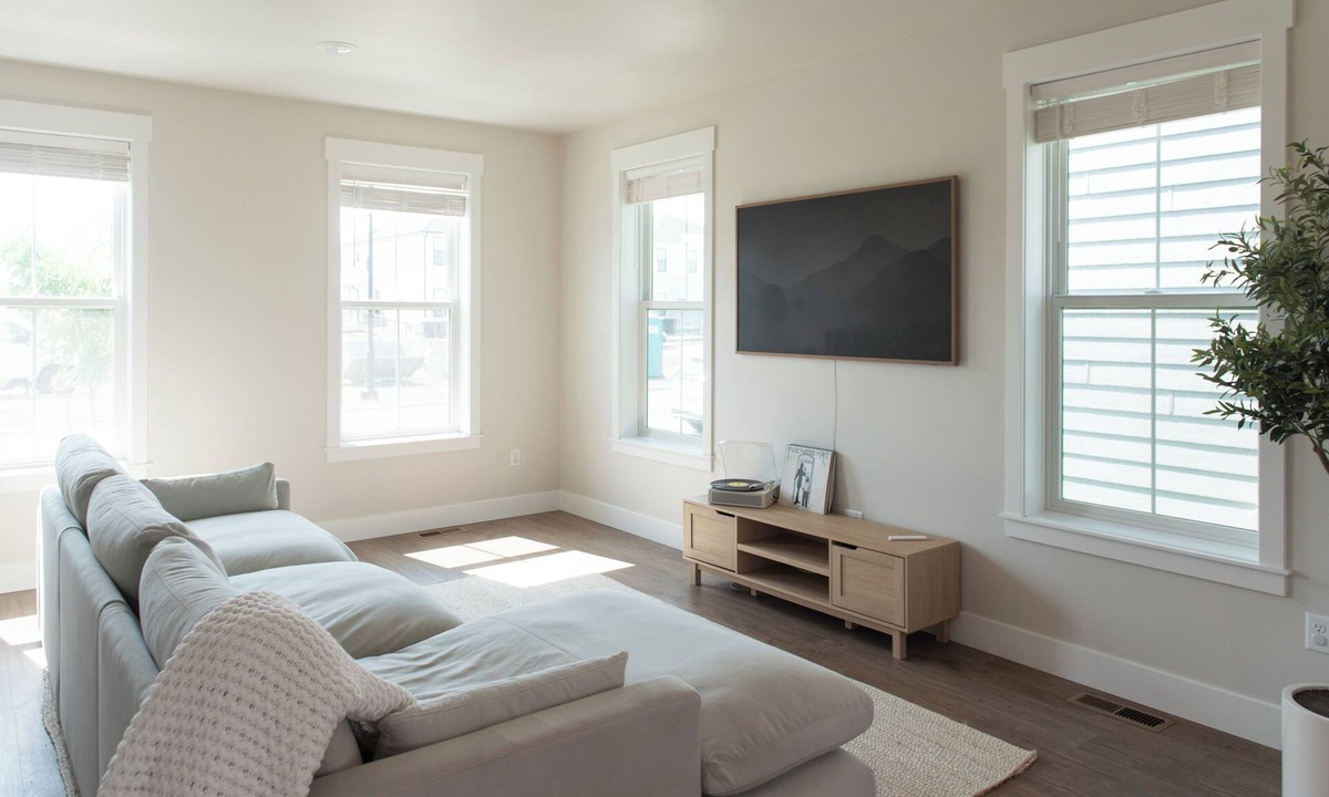 Billings House | Charming 3-bedroom townhome in Billings