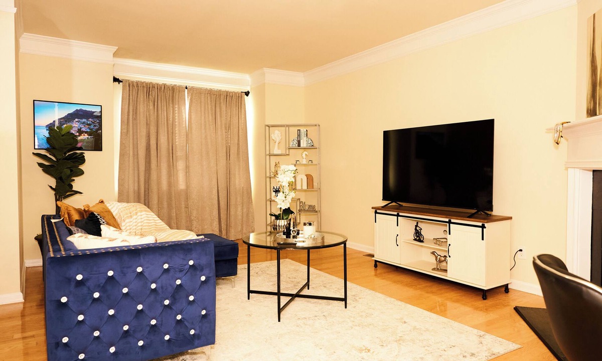 Duluth House | Charming 3-bedroom townhome in Duluth