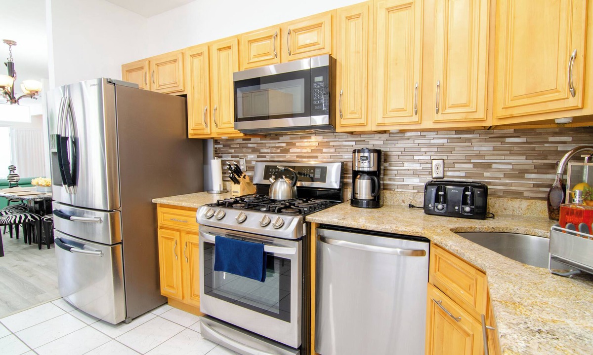 North Bergen Apartment | Charming 3-bedroom apartment