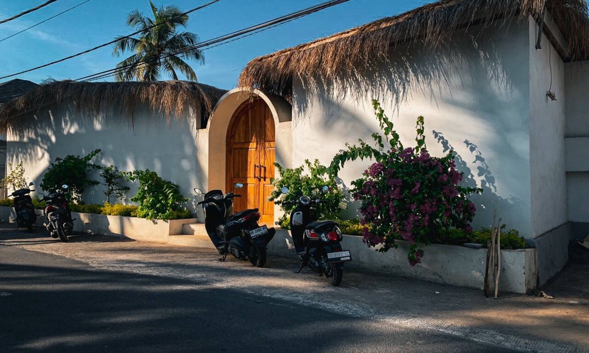 Penida Island Villa | Charming 3-Bedroom Villa: Ocean views, private baths, kitchen and beach access