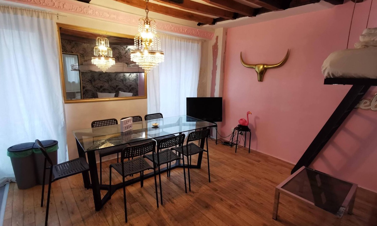 Epinettes Apartment | Charming 30m² district of BATIGNOLLES