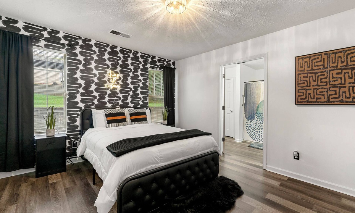 Decatur House | Charming 3BR 2BA Retreat: Cozy!