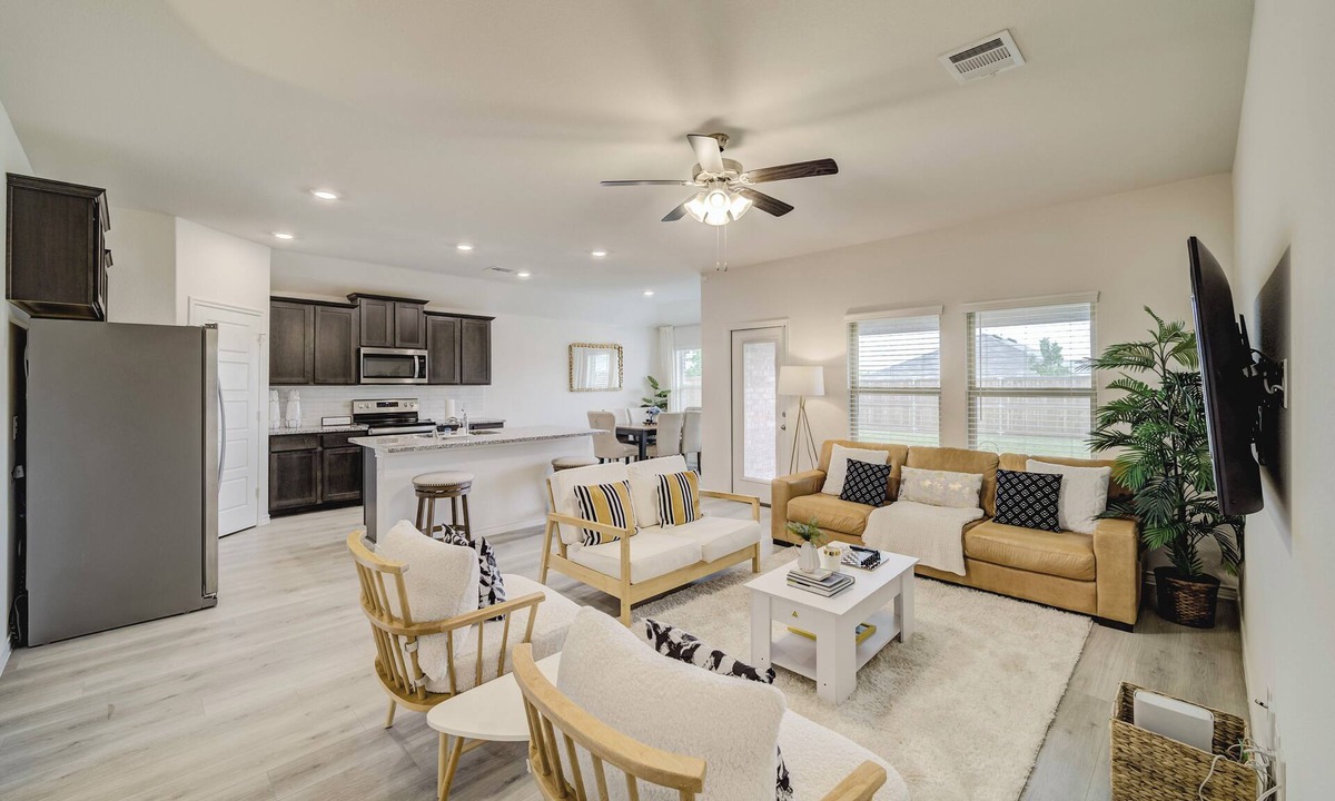 Anna House | Charming 3BR/2BA Retreat w/Pool Near Dining, Shopping & HEB Family-Friendly!