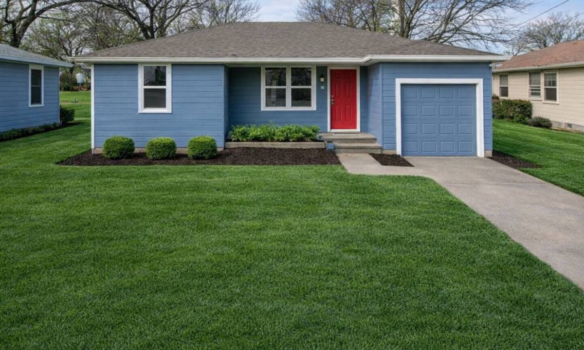 Muenster House | Charming 3BR Bungalow Sleeps 8
