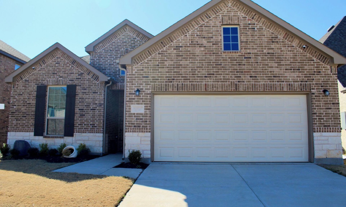 Sherman House | Charming 3BR Home Peaceful Area Perfect Getaway