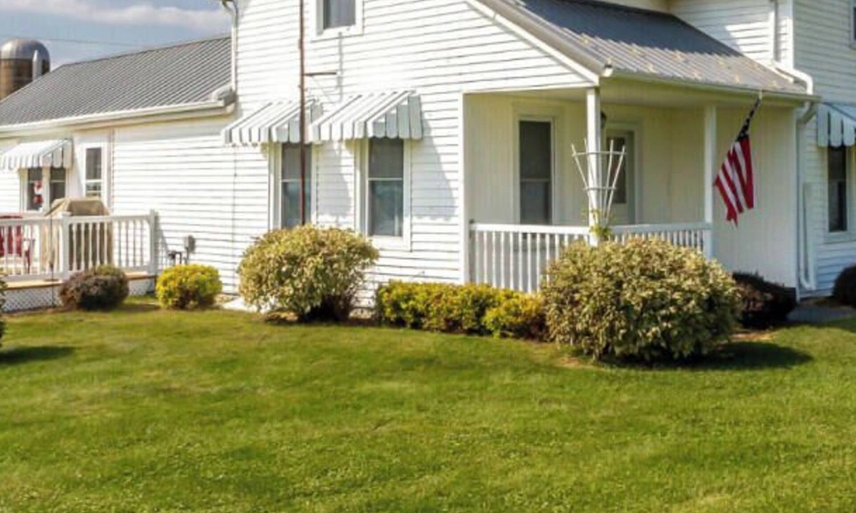 Shullsburg House | Charming 4 BdRm Home