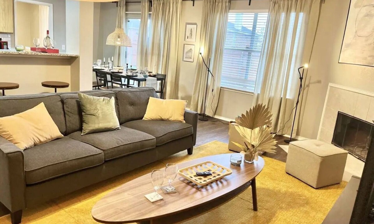 Glenn Heights House | Charming 4-bedroom home in Glenn Heights. Sleeps 9 guests!