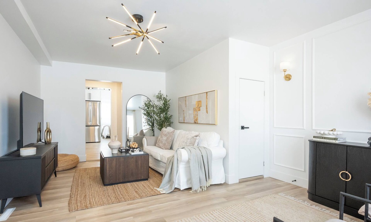 Thunder Bay House | Charming 4 Bedroom Home In Thunder Bay