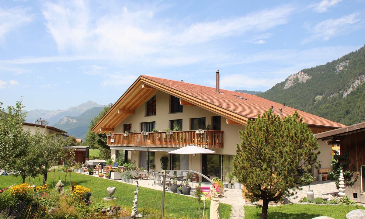 Meiringen House | Charming 4-bedroom country house in fantastic Meiringen with pool, hot tub, WiFi