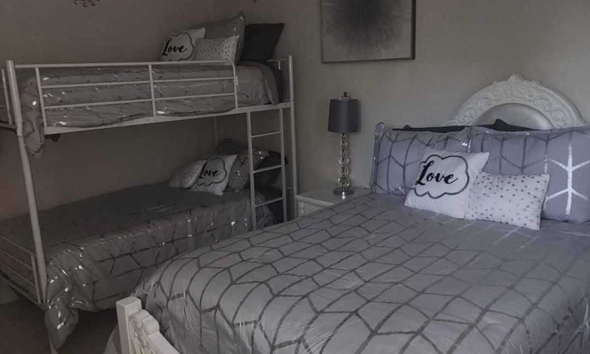 Baytown House | Charming 4-bedroom house with AC, WiFi in awesome Baytown.