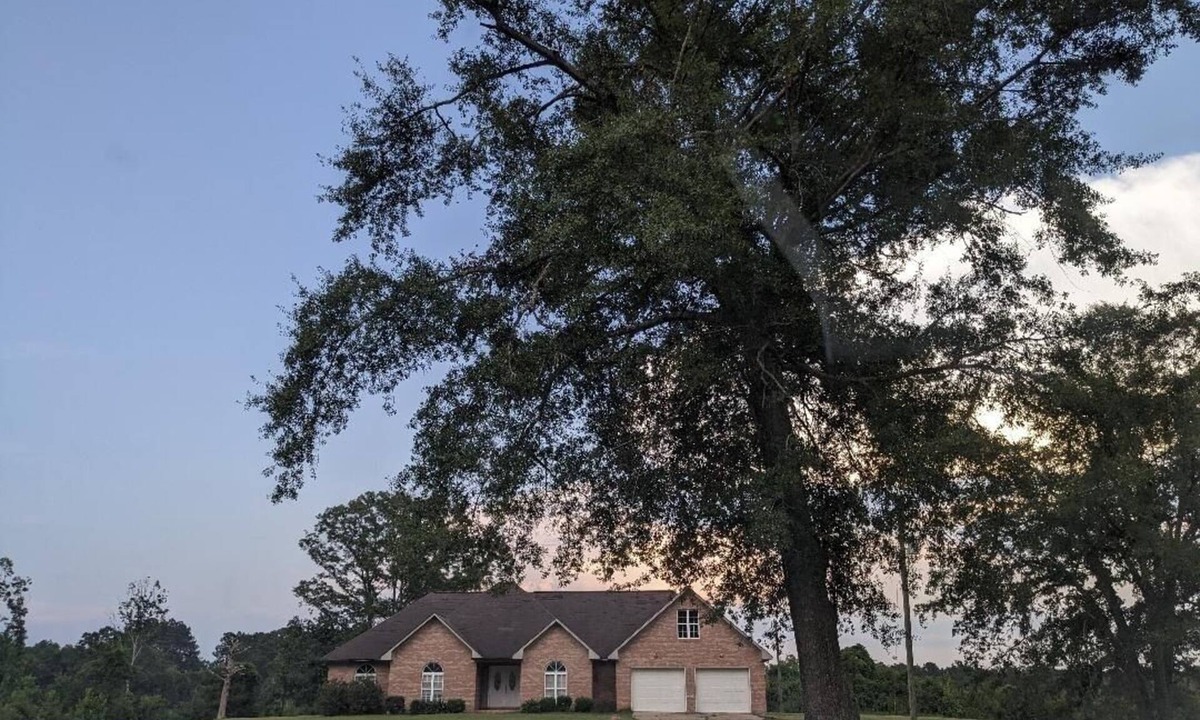 Decatur House | Charming 4-bedroom house with WiFi and AC in Decatur