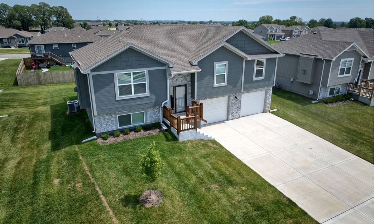 Belton House | Charming 4-bedroom house in Belton with all amenities!