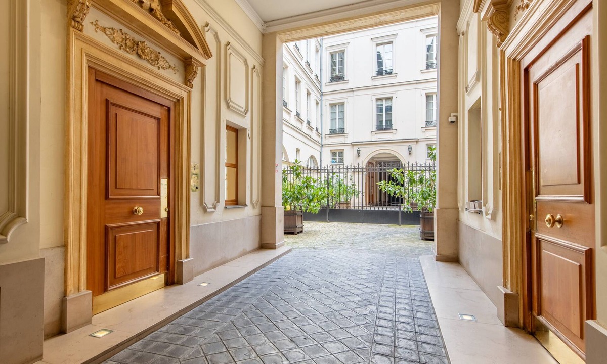 Chaussee-d'Antin Apartment | Charming 4 guests. at Galeries Lafayette - A/C