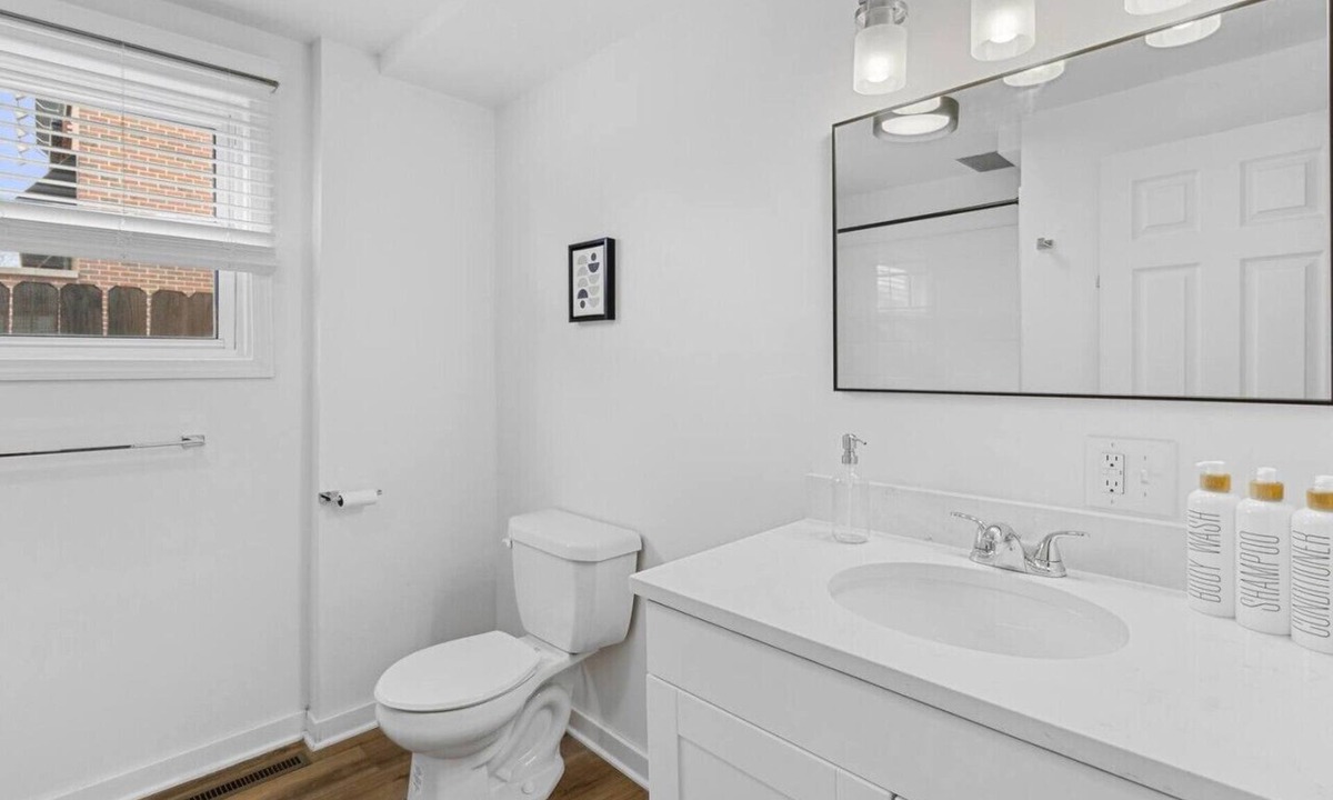 Ottawa House | Charming 4BR Retreat in the Heart of Ottawa