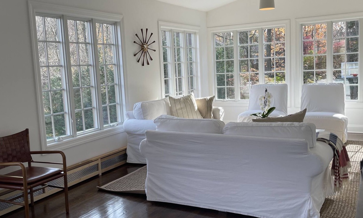 New Canaan House | Charming 5 Bedroom Home