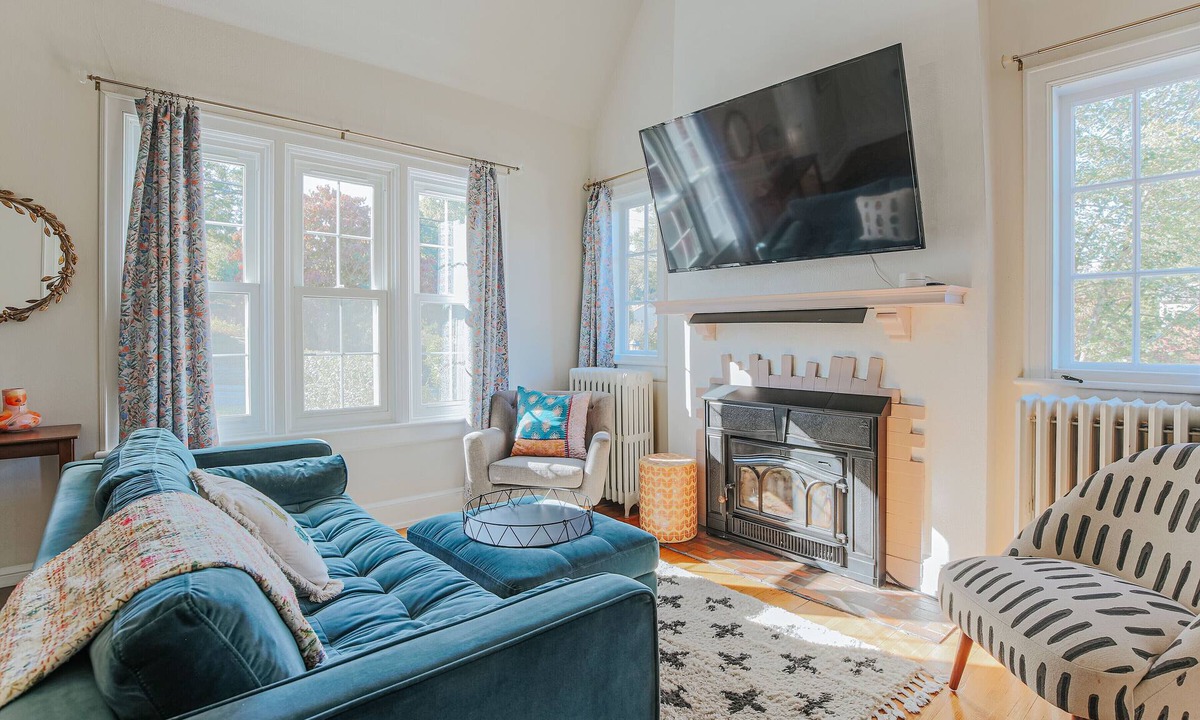 Waynesboro House | Charming 5 Bedroom Historic brick home w/sprawling river views, pool & hot tub!