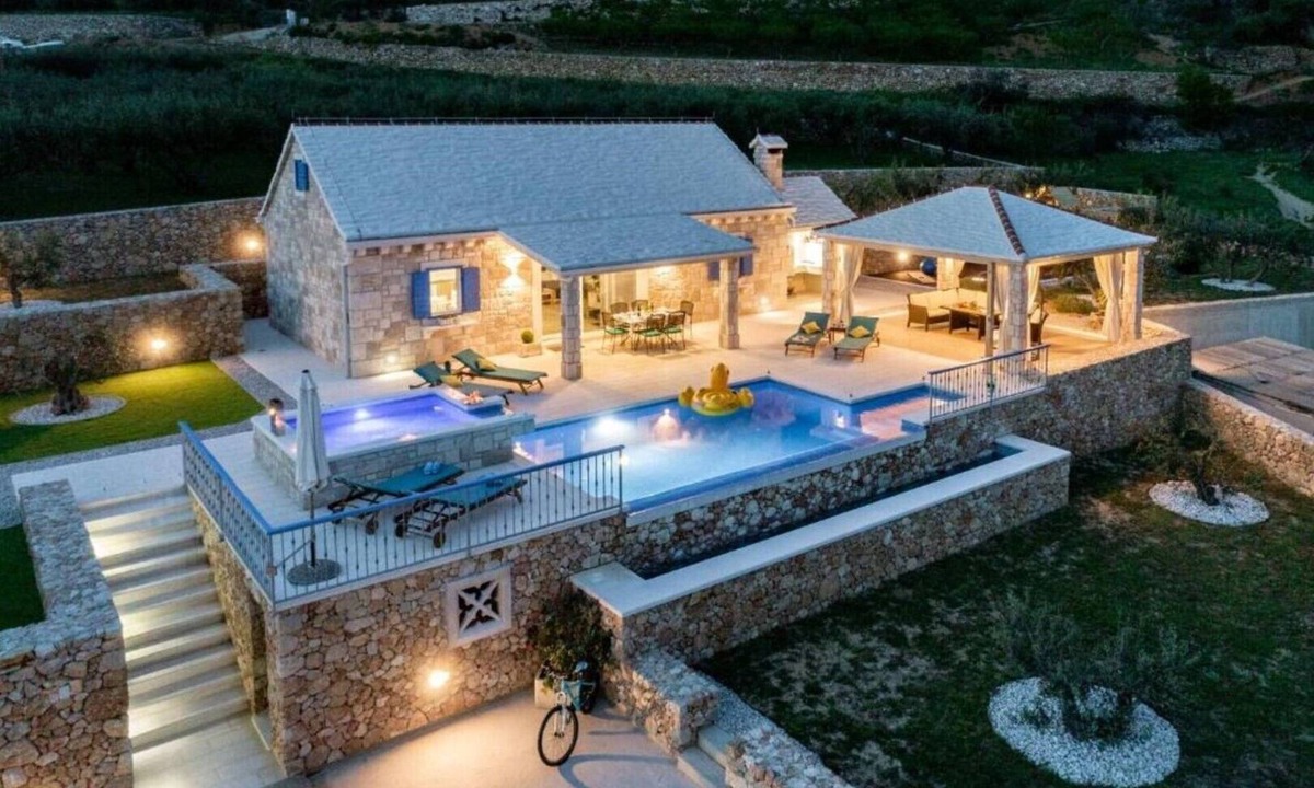 Bol Villa | Charming 5*Villa With Pool
