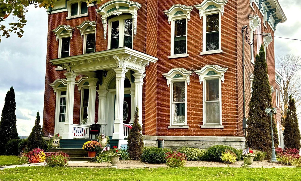 Boonville Bed & Breakfast | Charming 6-bedroom bed & breakfast in Boonville NY, with amazing views!