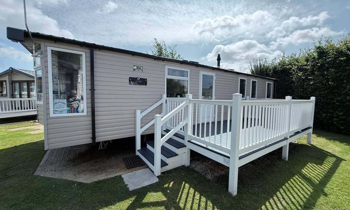 Great Yarmouth House | Charming 8 berth caravan at Cherry Tree Holiday Park in Norfolk ref 70831C